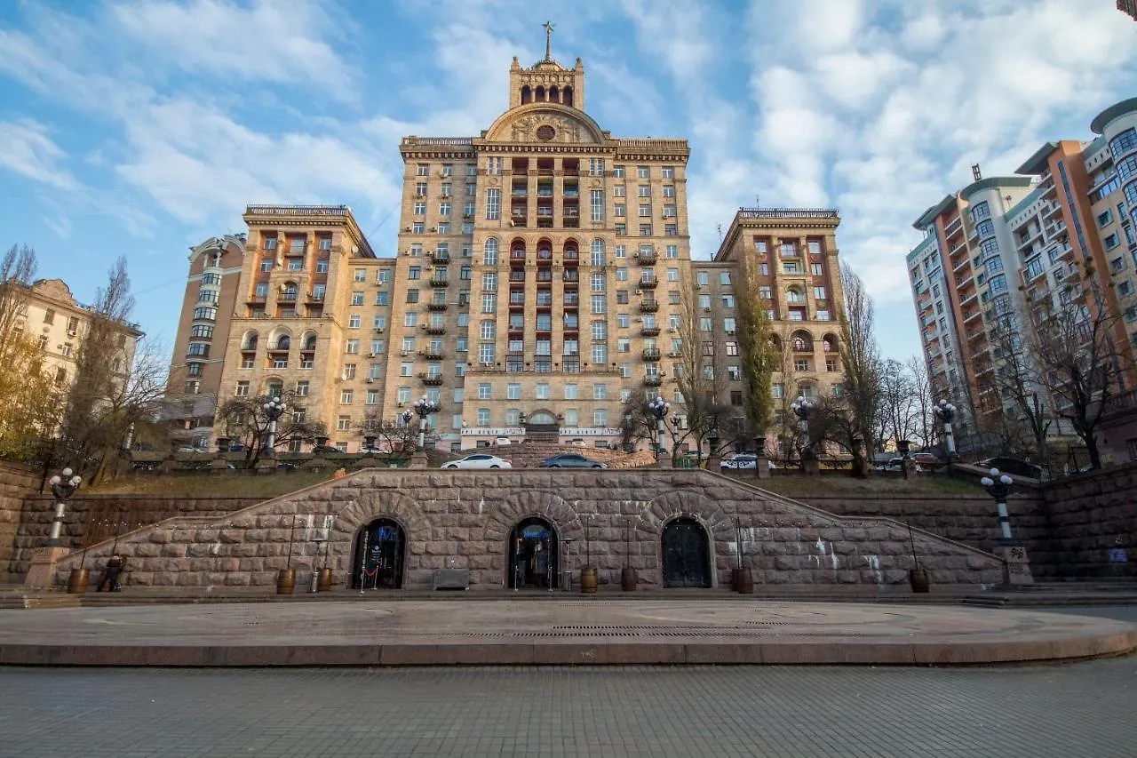 Apartment with jacuzzi and view on Khreschatyk Kijów Ukraina