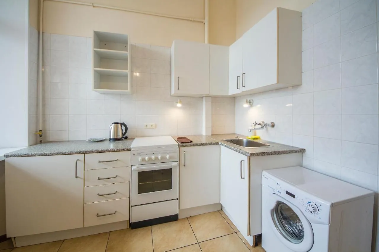 Apartment with jacuzzi and view on Khreschatyk Kijów